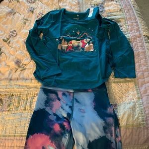 NWT girls outfit from Kohls.pants are tech gear.